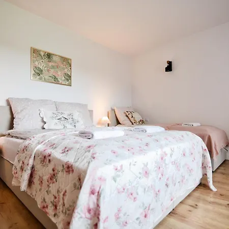 Apartament Retrochata By Housine,pl *